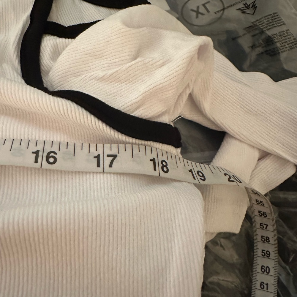 Source Unknown White Blouse NWT - image 5